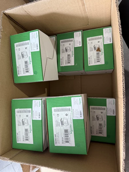 TM200C16R Schneider Electric Module