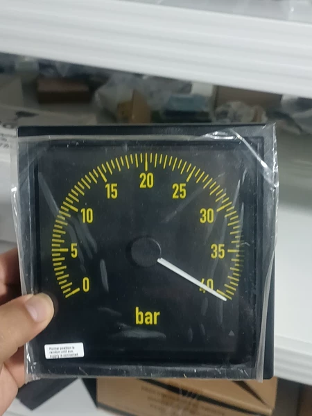 DEIF Pressure Gauge Model XL144