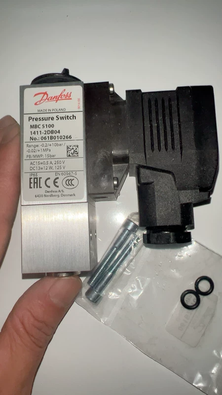 Danfoss Pressure Switch Danfoss MBC5100 061B010