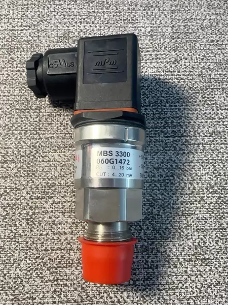 + Danfoss Pressure +MBS3300+060G1472+ Sensor Switch Marine Spare Part