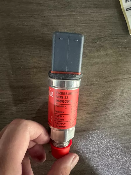 Danfoss Pressure Transmitter Model MBS 33 060G3