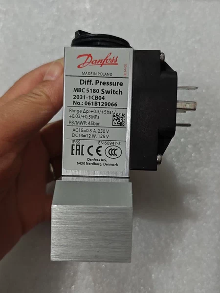 061B129066 Danfoss Pressure Switch