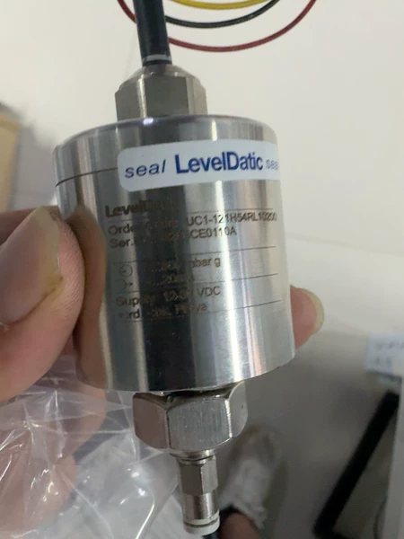 seal LevelDatic Level Sensor Model UC1-121