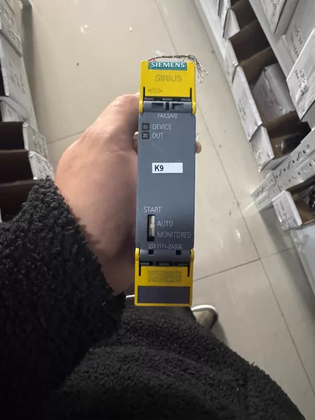 Siemens Safety Relay 3SK1111-2AB30
