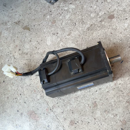 Servo Motor Q2AA08050DCS0E 500W