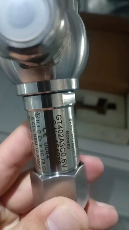 KONGSBERG Pressure Sensor Model GT402A3G1.