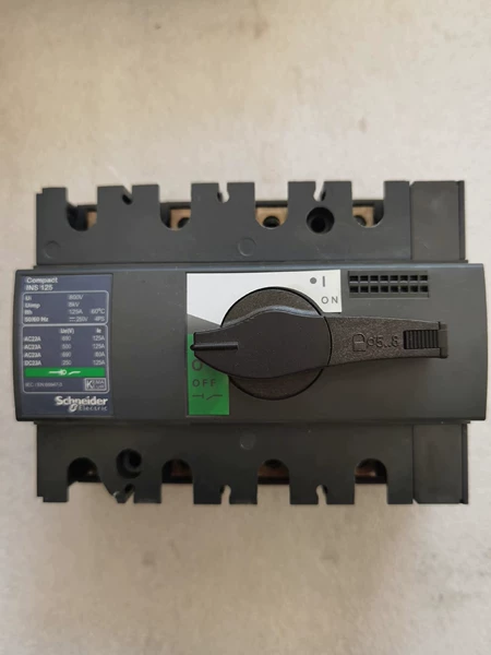 Schneider Electric Switch INS125 4P125A 3