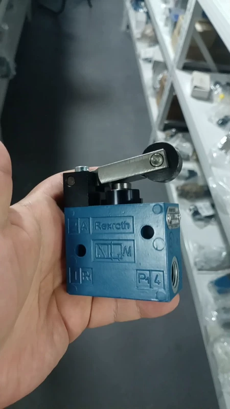 AVENTICS Aventics Pneumatic Valve Model 3630070000