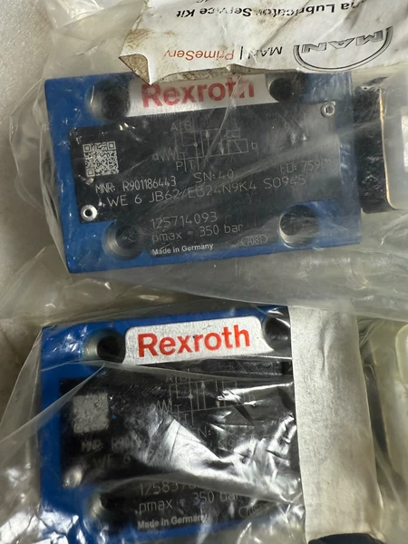 Rexroth Main Engine Cylinder Solenoid Valve R90118