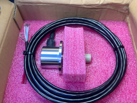 MAN.+B&W+MEC Main Engine Oil Pump Sensor 1883818-1