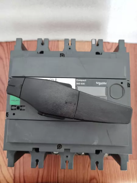 Schneider Electric Switch INS630 3P630A 1