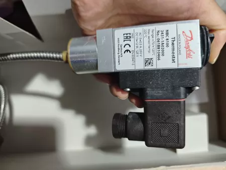 061B810466 Danfoss Temperature Switch
