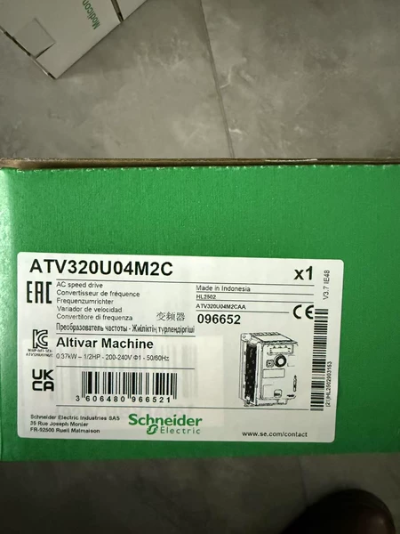 ATV320U04M2C Schneider Electric Frequency Converter