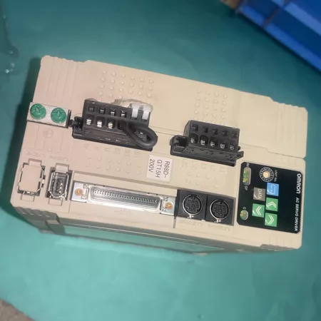 Omron OMRON R88D-GT15H-Z Servo Drive