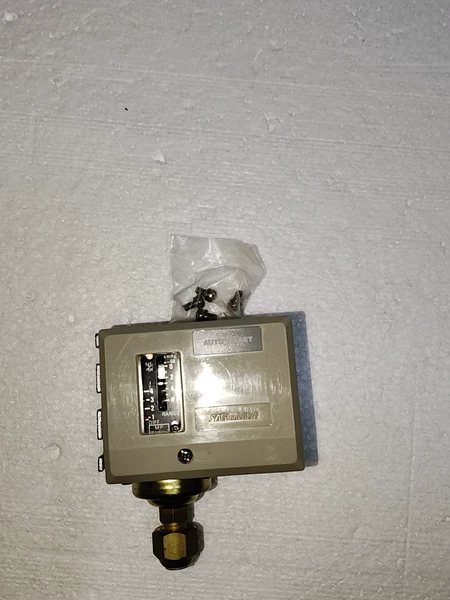 SAGINOMIYA SNS-C105 Pressure Controller AUTO