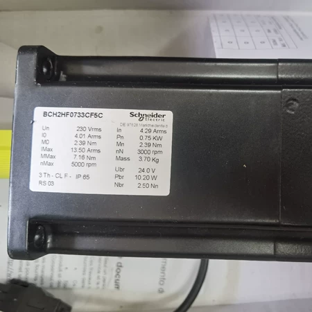 Schneider Electric 28 Servo Motor BCH2HF0733CF5C