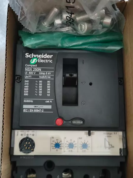 Schneider Electric NSX250N 3P250A Marine Spare Part