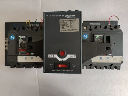 Schneider Electric Power Supply Switch