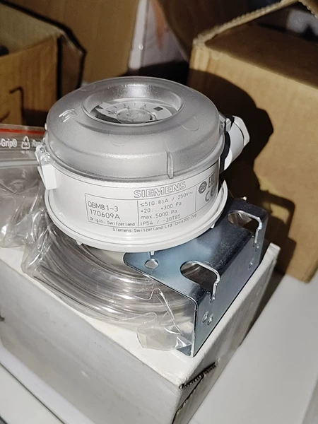 QBM81-3 Switch