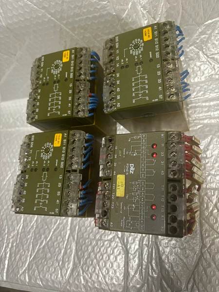 Safety Relay PNOZ V 300s 24V P2HZ/5