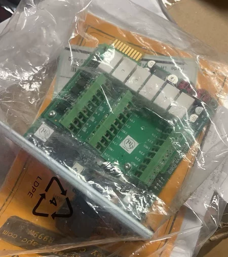 APC/ Schneider Electric +UPS Expansion Card + *2