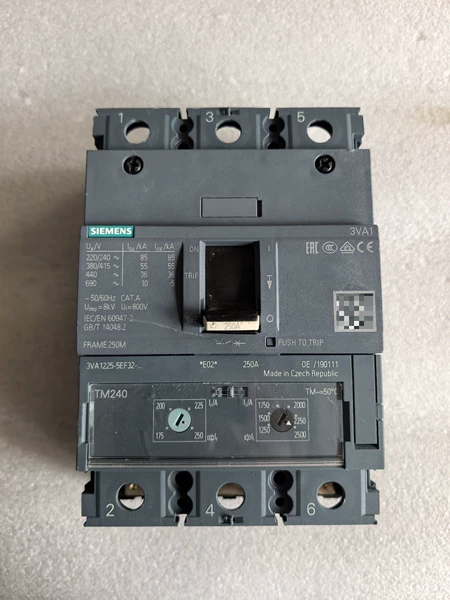Siemens 3VA1 3VA1225-5EF32-0AA0 Marine Spare Part