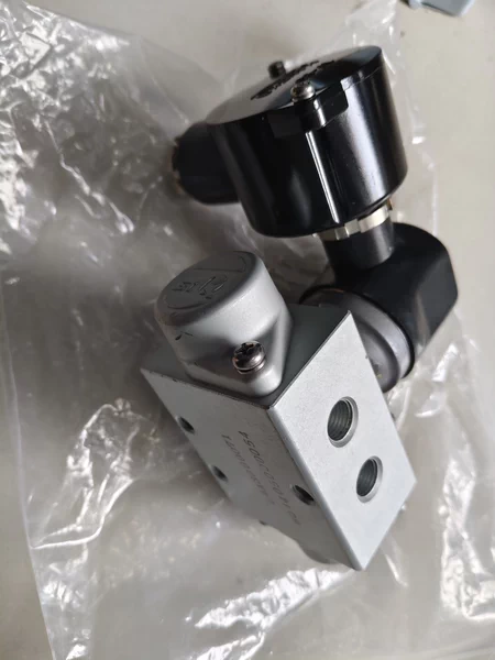 KANEKO TF-80 Pneumatic Valve 4 2 24VDC