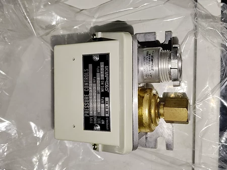 SAGINOMIYA Pressure Controller Model ANS-C103
