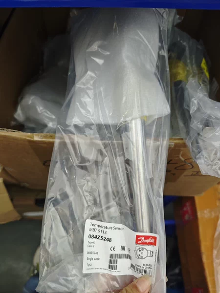 Danfoss Temperature Sensor MBT5113 084Z5248