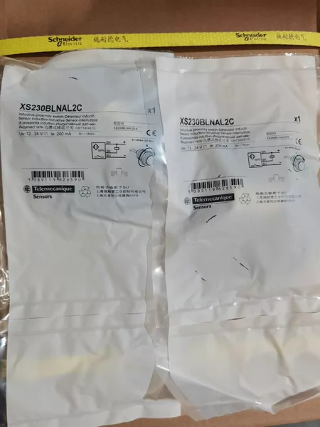 Schneider Electric Proximity Switch XS230BLNAL2C