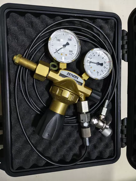 ZENON Pneumatic Pressure Gauge Model ISO51