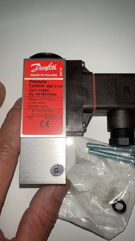 Danfoss Pressure Switch Danfoss MBC5100 061B510