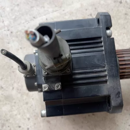 Mitsubishi Servo Motor HG-SR352J 3.5KW 3AC 170V