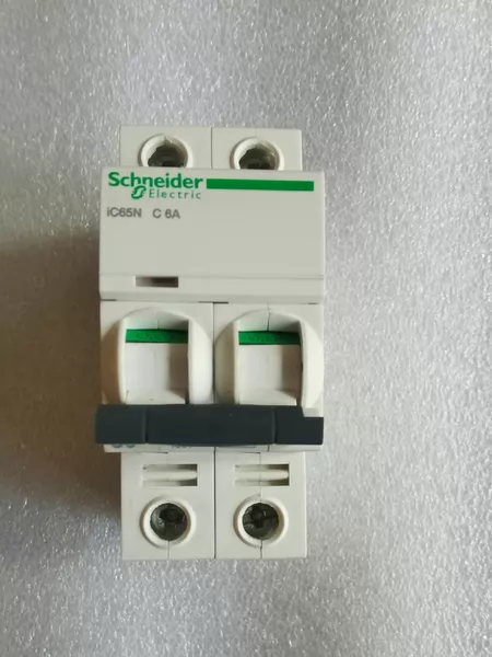 Schneider Electric IC65N 2PC6A D6A Marine Spare Part