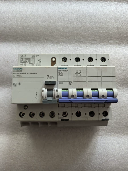 Siemens 5SN4416-8CN 4P+N D Marine Spare Part