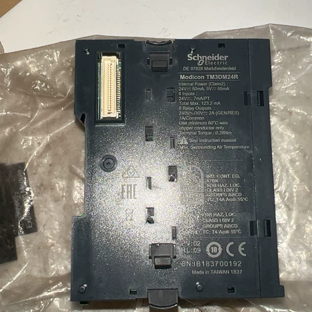 Schneider Electric Modicon TM3DM24R Module