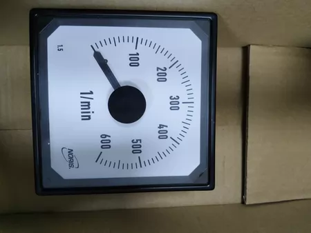 NORIS Tachometer Model RQ144-014 Range 0-600