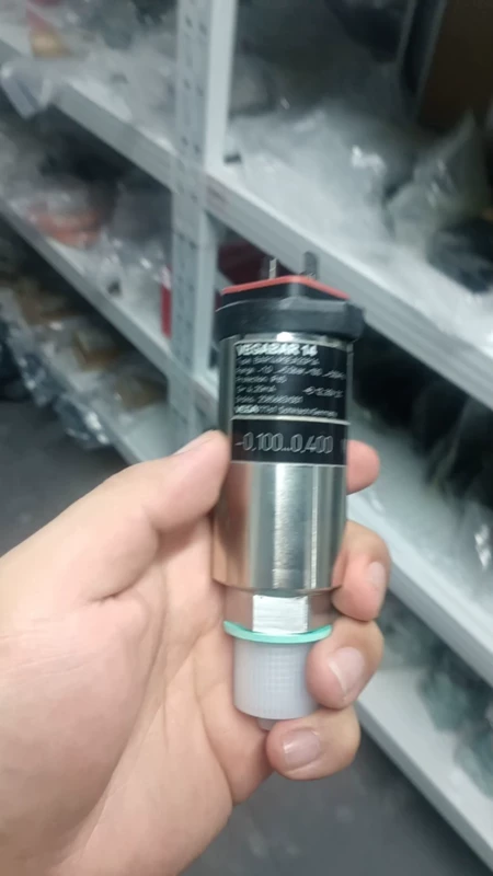 VEGABAR 14 Pressure Sensor Model BAR14.M3EA2G