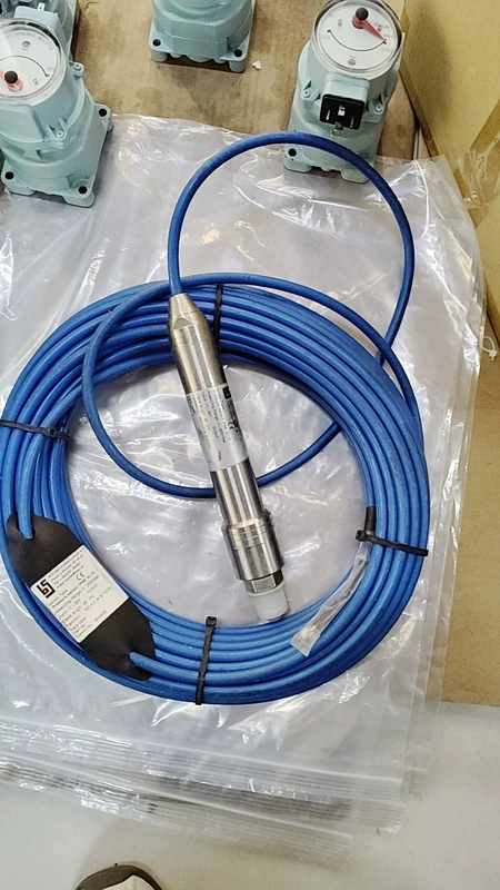 BESI Pressure Sensor IP68-G1/2 Range 0-200mba