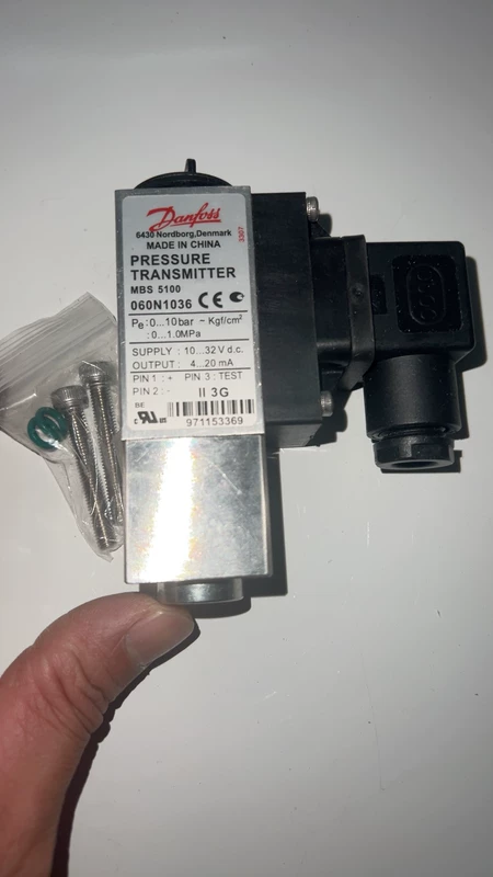 Danfoss Pressure Switch Danfoss MBC5100 060N103