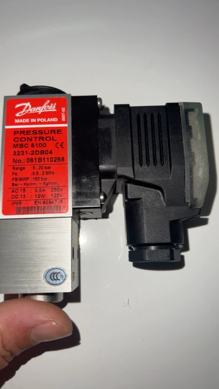 Danfoss Pressure Switch Danfoss MBC5100 061B010