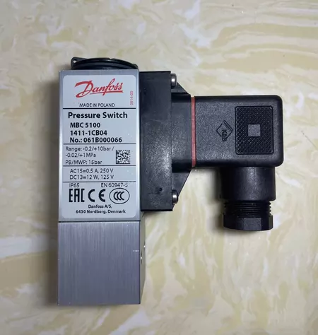 Danfoss Pressure Switch MBC5100