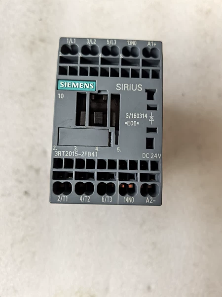Siemens 3RT2015-2FB41 Voltage DC24 Marine Spare Part