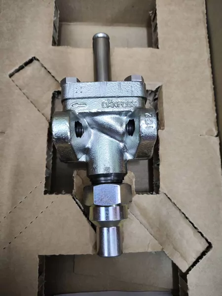 Danfoss Solenoid Valve EVRA15 Model 032F6215
