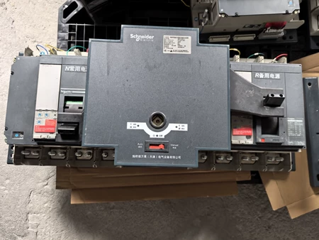Schneider Electric Power Supply Switch WATSND-1000/1000·4CB