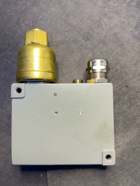 Trafag+941.2375.901+ Pressure Switch ++