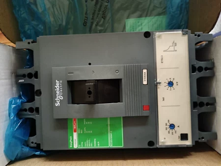 Schneider Electric CVS630F ETS 2.3 3P630A Marine Spare Part