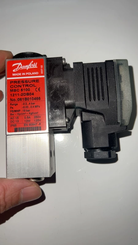 Danfoss Pressure Switch Danfoss MBC5100 061B010