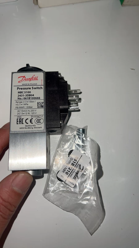 Danfoss Pressure Switch MBC 5100 Model 061B100666