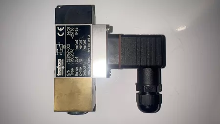 Trafag Pressure Sensor Model 9B0.2078 0-0